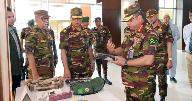 প্রশিক্ষণ পরিদর্শনে সেনাপ্রধান জেনারেল ওয়াকার-উজ-জামান
